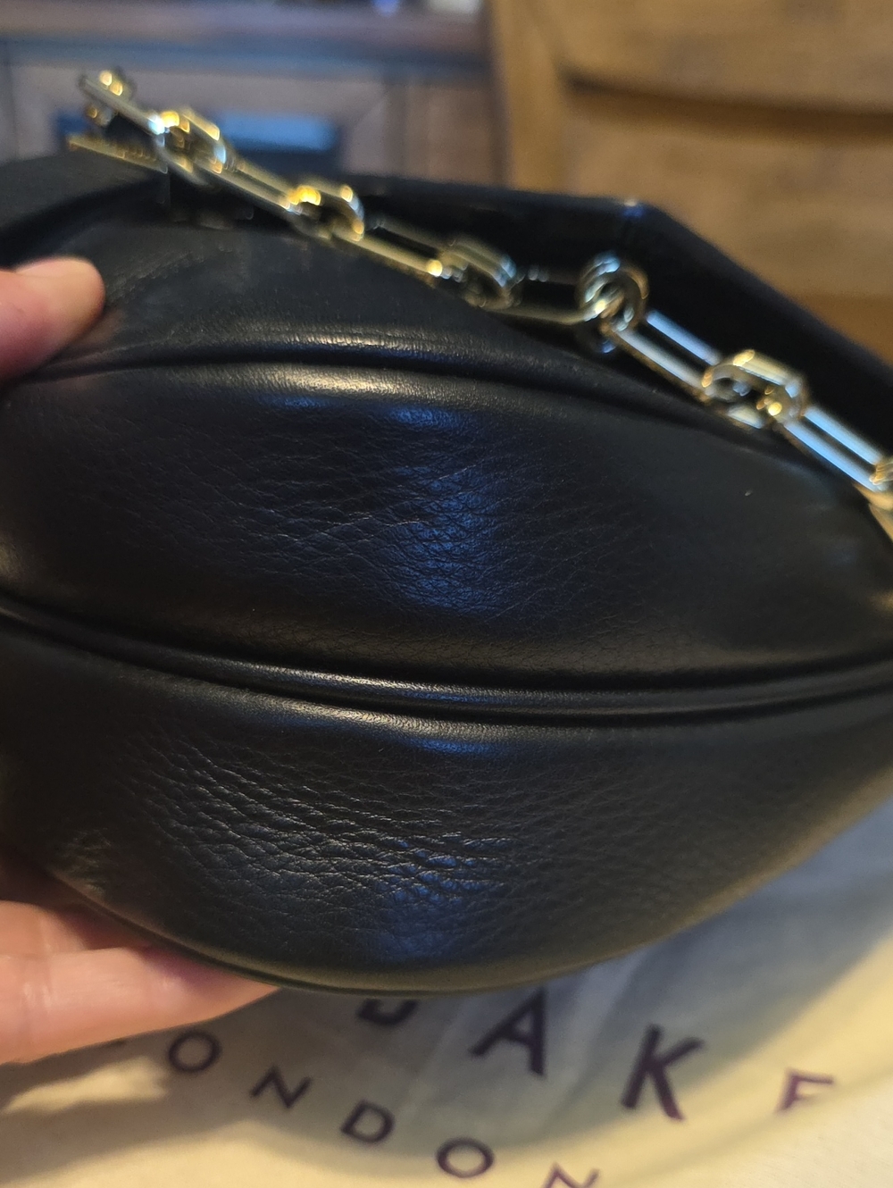 Ted Baker Jjolie Black Leather Crossbody Bag with Gold Chain With Dust Bag - Picture 8 of 16
